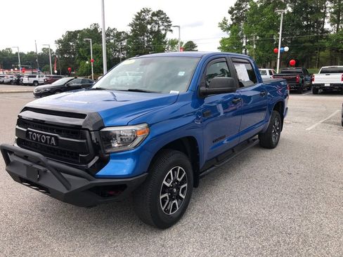 Used 2018 Toyota Tundra Limited w/ Limited Premium Package AWD/4WD image 8