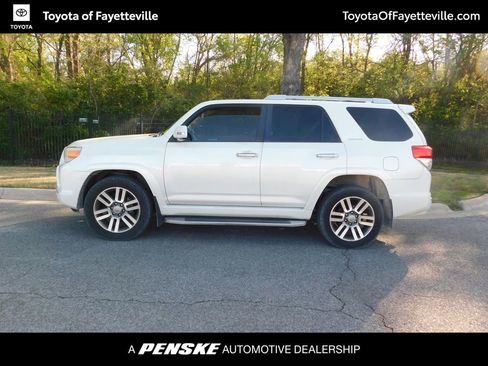 Used 2011 Toyota 4Runner Limited image 2