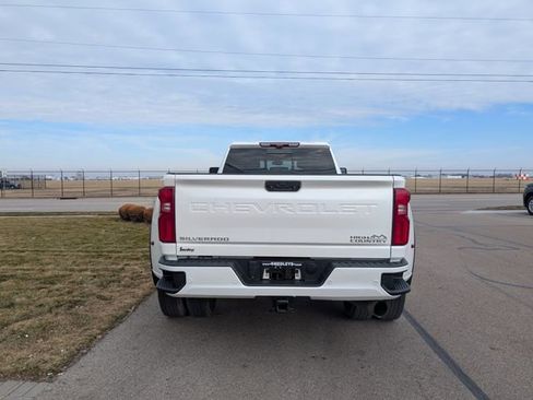 Used 2024 Chevrolet Silverado 3500 High Country w/ High Country Premium Package image 8