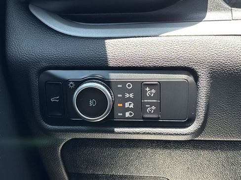 Used 2023 Ford Explorer XLT w/ Equipment Group 202A RWD image 27