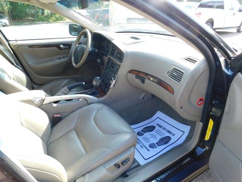 Used 2006 Volvo XC70 image 21