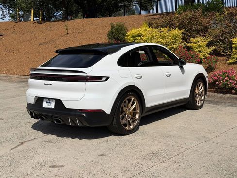 Used 2024 Porsche Cayenne Turbo GT image 3