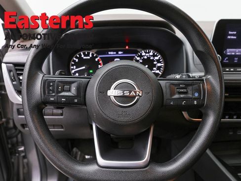 Used 2023 Nissan Rogue SV AWD/4WD image 10