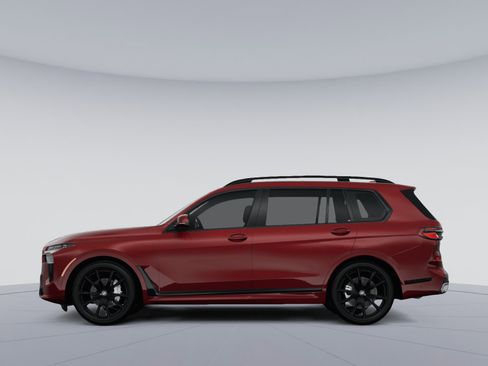Certified 2024 BMW X7 xDrive40i w/ Premium Package AWD/4WD image 2