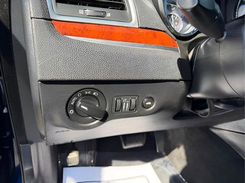 Used 2014 Chrysler 300 RWD image 20
