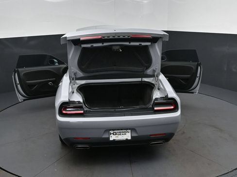 Used 2022 Dodge Challenger SXT RWD image 47