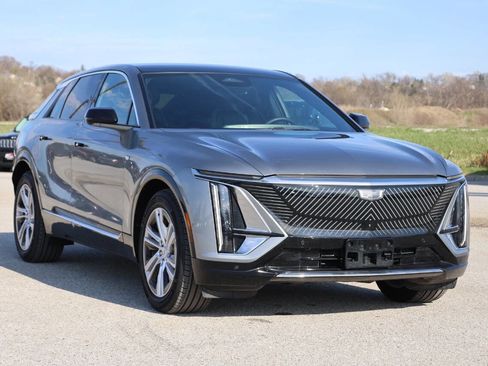 Used 2024 Cadillac Lyriq Tech w/ Driver Assist Package image 4