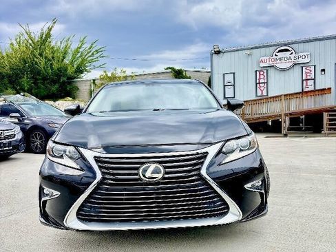 Used 2015 Lexus ES 350 w/ Premium Package FWD image 3