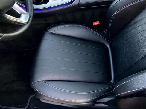 Used 2017 Mercedes-Benz E 300 4MATIC image 14