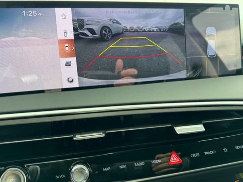 New 2026 Genesis GV70 2.5T Advanced AWD/4WD image 18