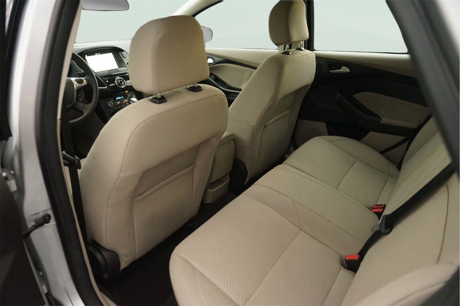 Used 2016 Ford Focus Electric Hatchback FWD image 11