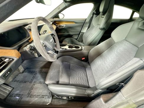 Used 2023 Audi e-tron GT Premium Plus image 19