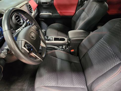 Used 2022 Toyota Tacoma SR5 RWD image 31