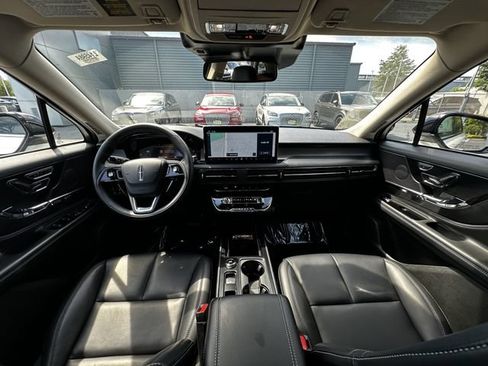 Certified 2024 Lincoln Corsair AWD image 3