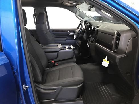 Used 2022 GMC Sierra 1500 Elevation w/ LPO, Elevation Black Package image 11