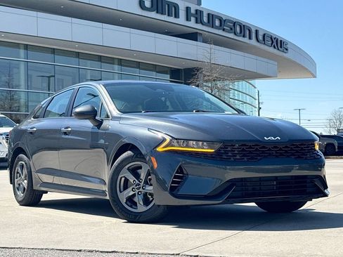Used 2023 Kia K5 LXS image 2