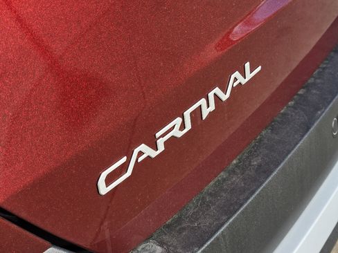 New 2026 Kia Carnival LXS image 7