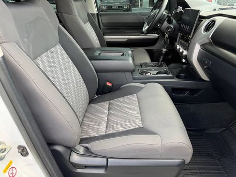 Used 2019 Toyota Tundra SR5 w/ SR5 Upgrade Package AWD/4WD image 15