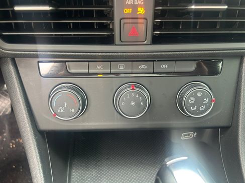 Used 2019 Volkswagen Jetta S FWD image 17