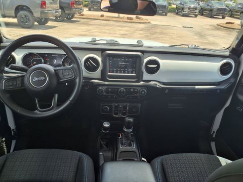 Used 2021 Jeep Wrangler Unlimited Sport AWD/4WD image 12