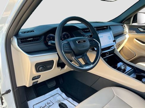 New 2026 Jeep Grand Cherokee Limited image 9