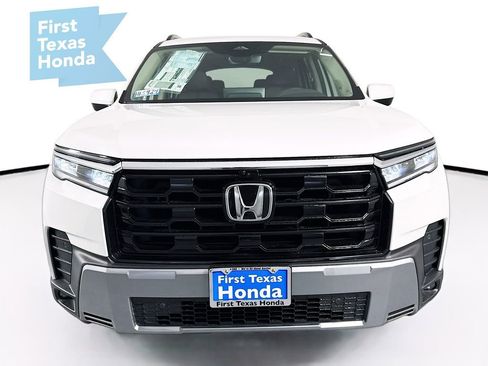 New 2026 Honda Pilot Touring image 2