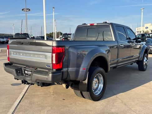 Used 2022 Ford F450 Platinum image 3