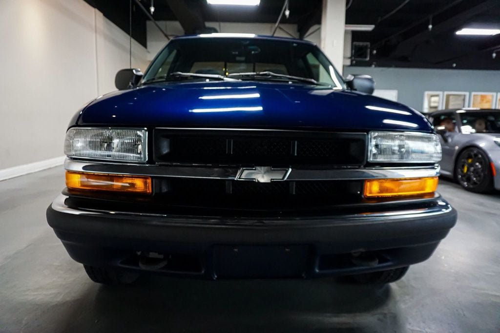 Used 2002 Chevrolet S10 Pickup LS w/ LS Preferred Equipment Group AWD/4WD image 13
