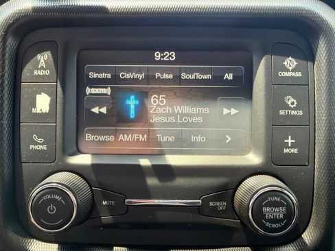 Used 2018 Jeep Wrangler Unlimited Sport AWD/4WD image 30