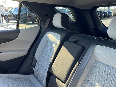 Used 2022 Chevrolet Equinox LT image 30