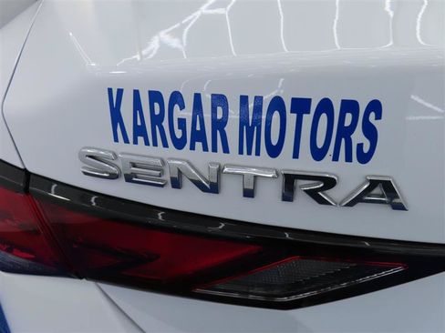 Used 2025 Nissan Sentra SV FWD image 13
