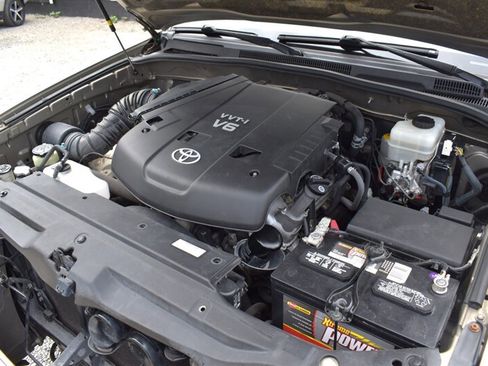Used 2008 Toyota 4Runner SR5 AWD/4WD image 29