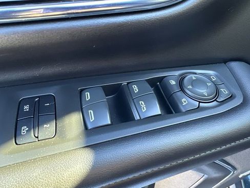 Used 2022 Chevrolet Tahoe Z71 w/ Luxury Package image 28