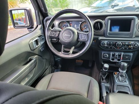 Used 2018 Jeep Wrangler Unlimited Sport S AWD/4WD image 17