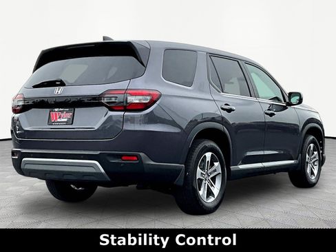 Used 2025 Honda Pilot EX-L image 6