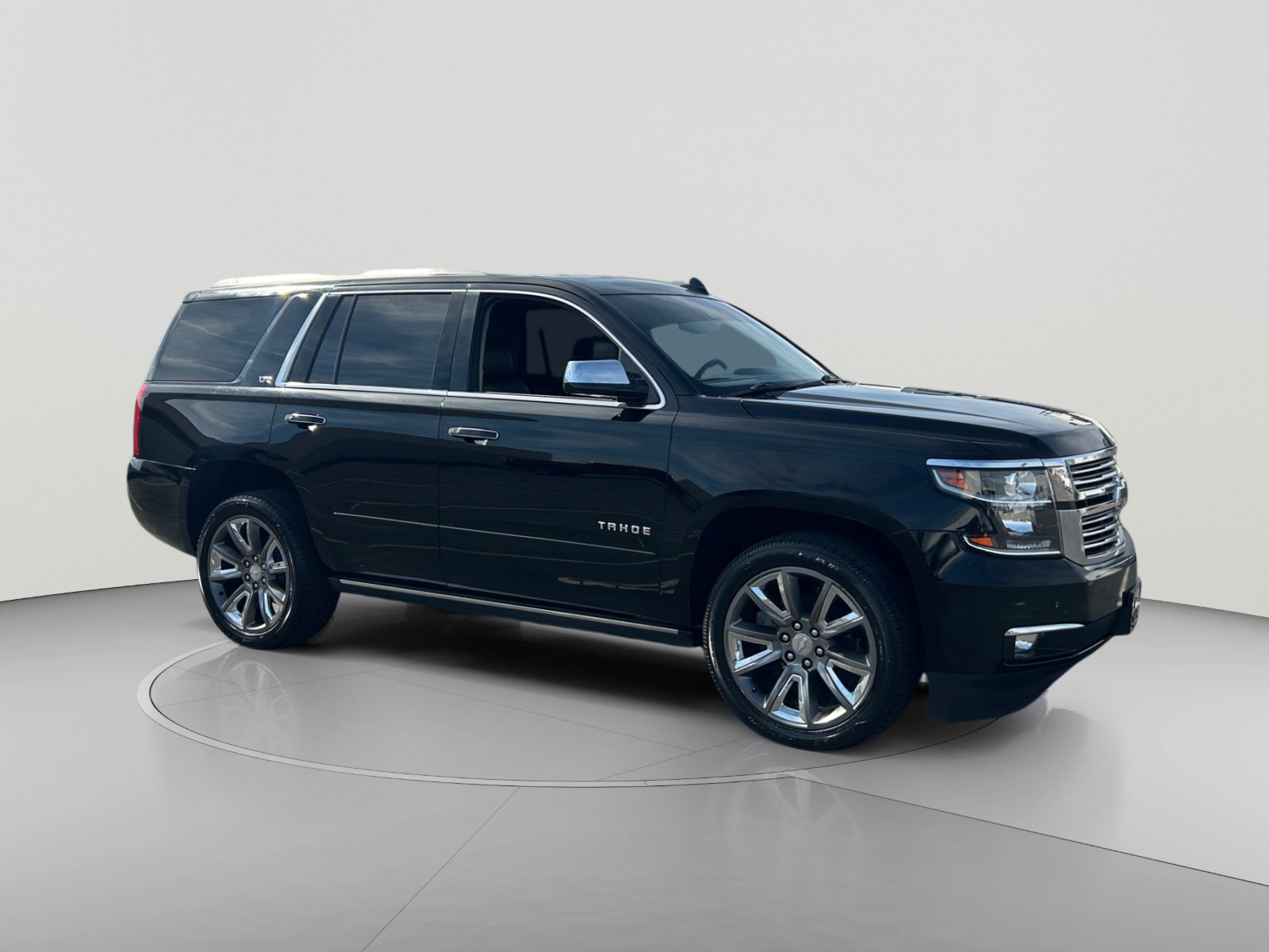 Used 2015 Chevrolet Tahoe LTZ RWD image 7