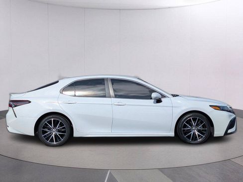 Used 2023 Toyota Camry SE FWD image 8