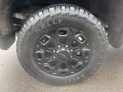 Used 2022 Chevrolet Silverado 2500 LTZ w/ LPO, Dark Essentials Package image 12