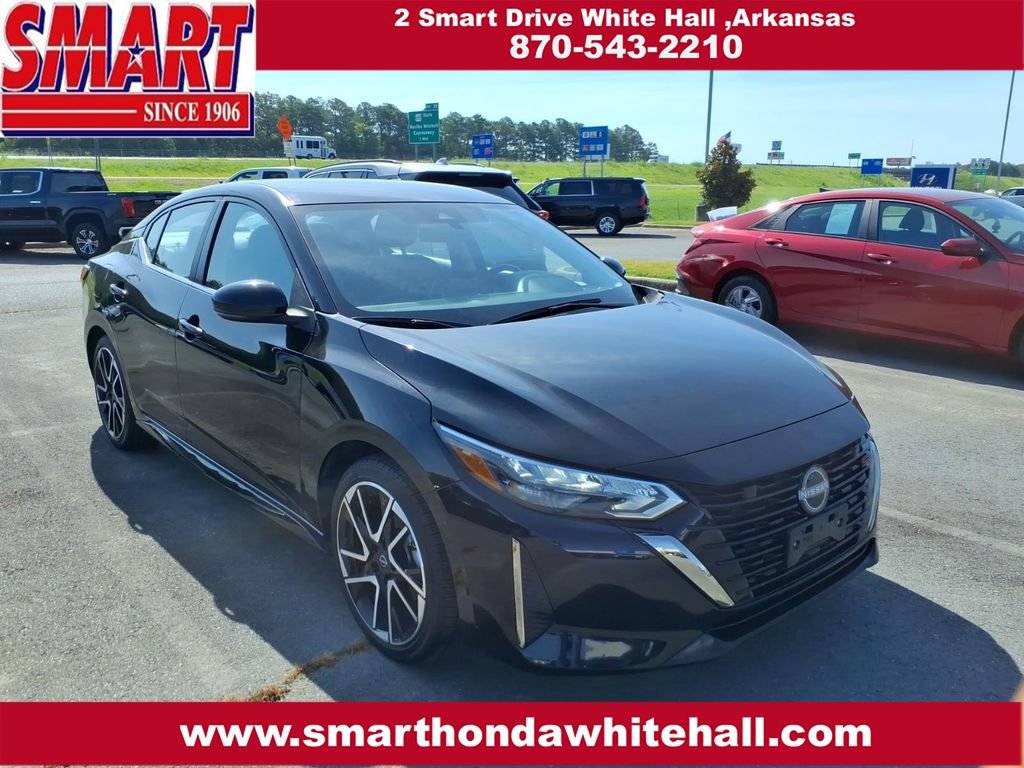 Used 2025 Nissan Sentra SR FWD image 1