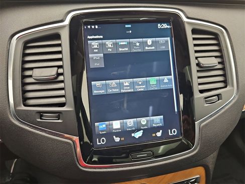 Used 2021 Volvo XC90 T5 Momentum image 29