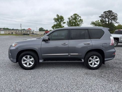Used 2019 Lexus GX 460 w/ Navigation Package AWD/4WD image 2