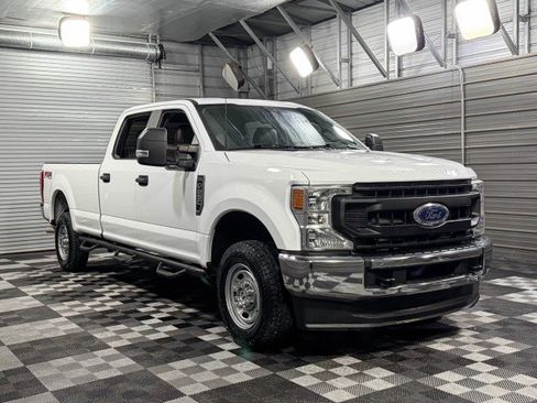 Used 2022 Ford F250 XL w/ Power Equipment Group image 4