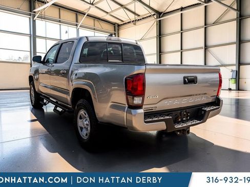 Used 2021 Toyota Tacoma SR AWD/4WD image 25
