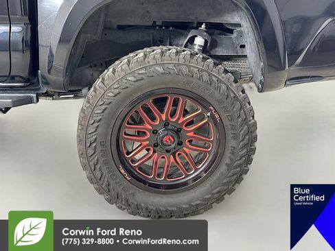 Used 2020 Toyota Tacoma TRD Sport image 31