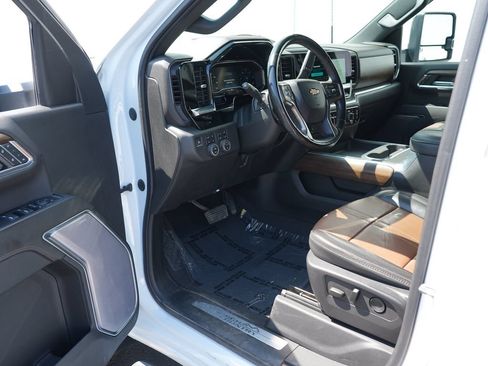Certified 2024 Chevrolet Silverado 3500 High Country w/ LPO, Dark Essentials Package AWD/4WD image 13