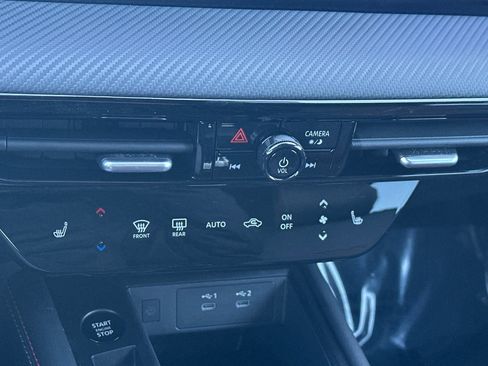 New 2026 Nissan Kicks SR w/ Cold Weather Package FWD image 24