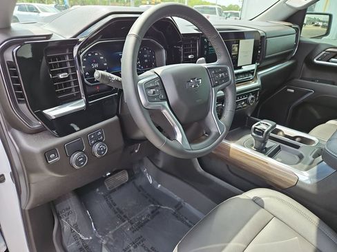 Used 2024 Chevrolet Silverado 1500 RST image 10