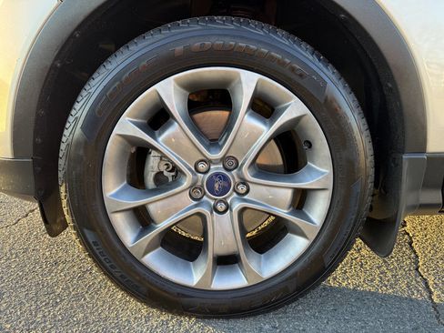 Used 2017 Ford Escape Titanium image 24