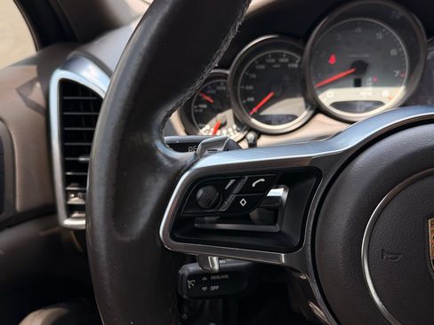 Used 2016 Porsche Cayenne S AWD/4WD image 33