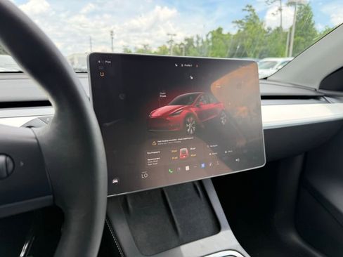 Used 2023 Tesla Model Y Long Range AWD/4WD image 24